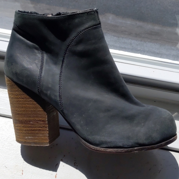 Jeffrey Campbell bootie - Picture 3 of 8